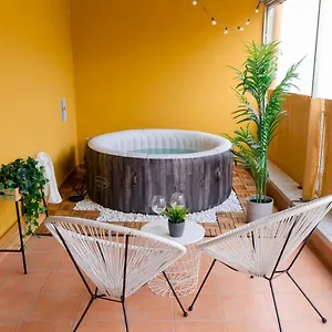 Apulialux Center Loft Con & Netflix , Bari Italia